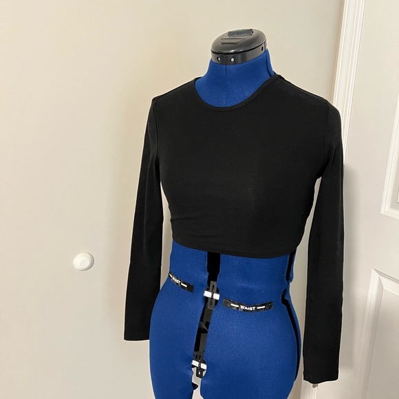 Black Crop Top - Picture 1 of 4